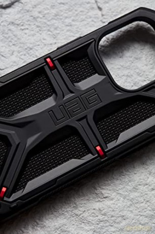 Etui UAG Monarch do iPhone 13/14 - czarny kevlar