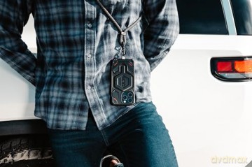 Etui UAG Monarch Pro z MagSafe do iPhone 15 Pro - zielony kevlar