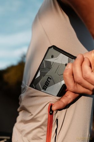 Etui UAG Pathfinder do iPhone 15 Pro - szare moro