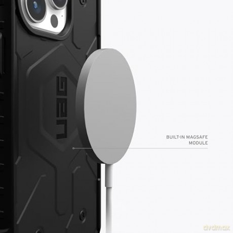 Etui UAG Pathfinder MagSafe do iPhone 15 Pro - czarne