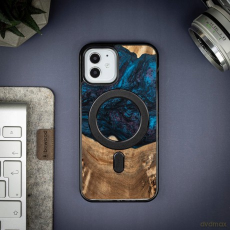 Etui z drewna i żywicy na iPhone 12/12 Pro MagSafe Bewood Unique Neptun - granatowo-czarne