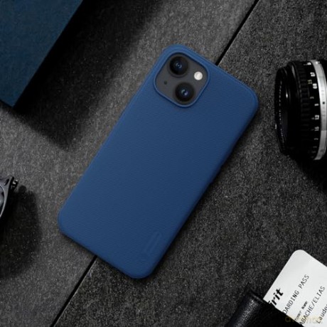 Wzmocnione etui Nillkin Super Frosted Shield Pro do iPhone 15 - niebieskie