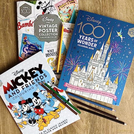 Disney Mickey And Friends Colouring Book - Disney [KSIĄŻKA]