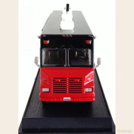 Strażackie Giganty. Największe Wozy Strażackie Świata 13: LDV Command Truck [KSIĄŻKA]+[MODEL]
