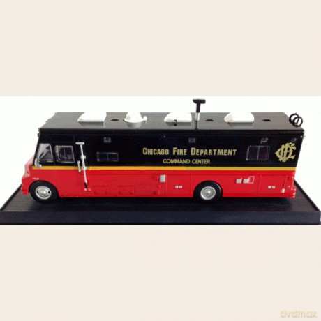 Strażackie Giganty. Największe Wozy Strażackie Świata 13: LDV Command Truck [KSIĄŻKA]+[MODEL]