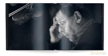 Dots On Paper Philip Glass - Andreas H Bitesnich [KSIĄŻKA]