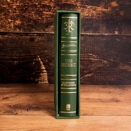 Hobbit Illustrated Deluxe Edition - J R R Tolkien [KSIĄŻKA]