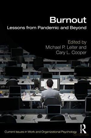 Burnout While Working - Michael P. Leiter [KSIĄŻKA]