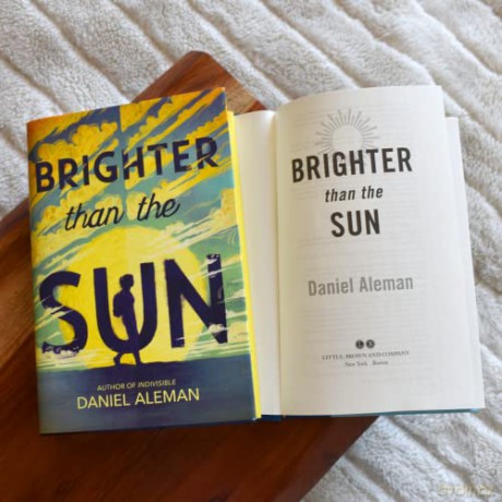 Brighter Than The Sun - Daniel Aleman [KSIĄŻKA]