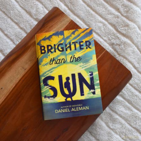 Brighter Than The Sun - Daniel Aleman [KSIĄŻKA]