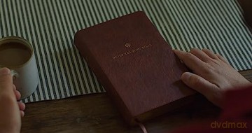 Esv Daily Reading Bible A Guided Journe [KSIĄŻKA]