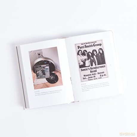 Book Of Days - Patti Smith [KSIĄŻKA]