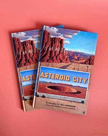 Asteroid City - Wes Anderson [KSIĄŻKA]