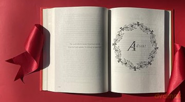 Christmas Is Coming - Auriol Bishop [KSIĄŻKA]