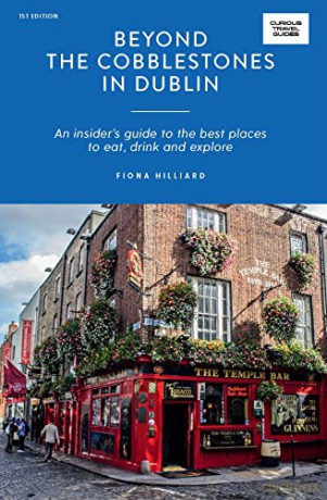 Beyond The Cobblestones In Dublin - Fiona Hilliard [KSIĄŻKA]
