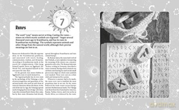 Book Of Divination - Michael Johnstone [KSIĄŻKA]