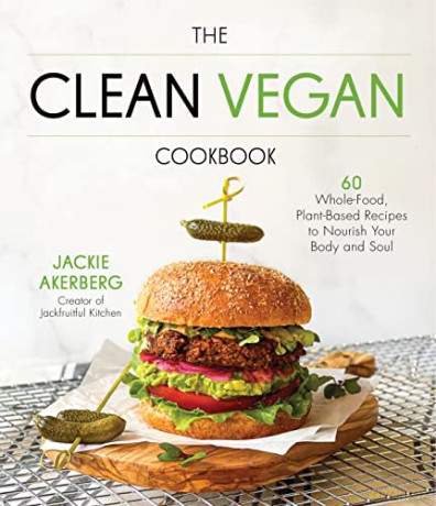 Clean Vegan Cookbook - Jackie Akerberg [KSIĄŻKA]