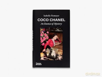 Coco Chanel: An Essence Of Mystery - Isabelle Fiemeyer [KSIĄŻKA]