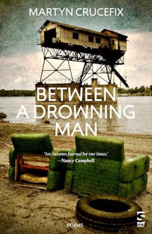 Between A Drowning Man - Martyn Crucefix [KSIĄŻKA]