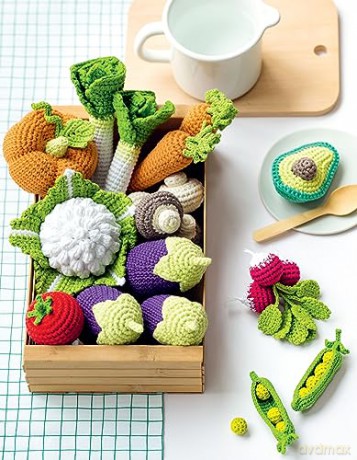 Adorable Fruits Vegetables To Crochet - Marie Clesse [KSIĄŻKA]