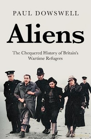 Aliens - Paul Dowswell [KSIĄŻKA]
