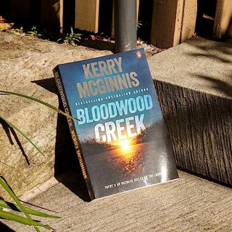 Bloodwood Creek - Kerry Mcginnis [KSIĄŻKA]