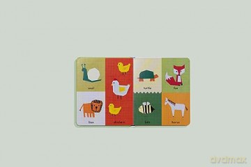 First Words With Cute Quilted Friends - Wendy Chow [KSIĄŻKA]