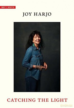 Catching The Light - Joy Harjo [KSIĄŻKA]