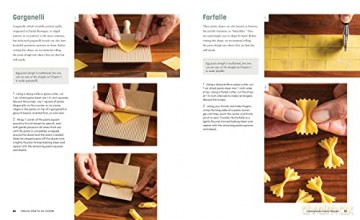 Fresh Pasta At Home - America's Test Kitch [KSIĄŻKA]