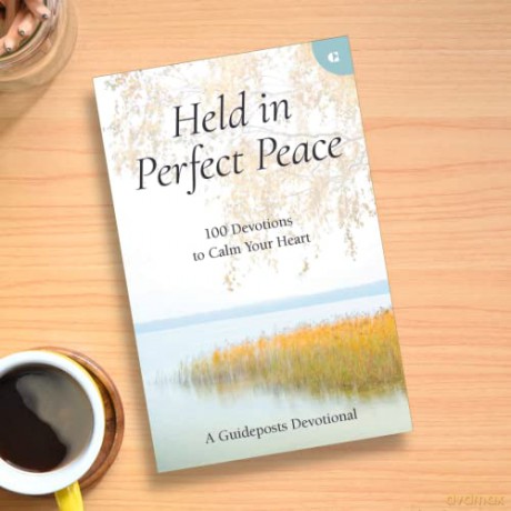 Held In Perfect Peace - Guideposts [KSIĄŻKA]
