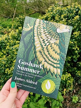 Goshawk Summer - Aldred James [KSIĄŻKA]