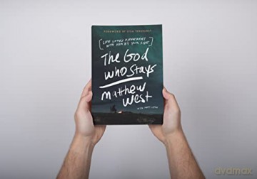 God Who Stays Life Looks Different With - Matthew West [KSIĄŻKA]