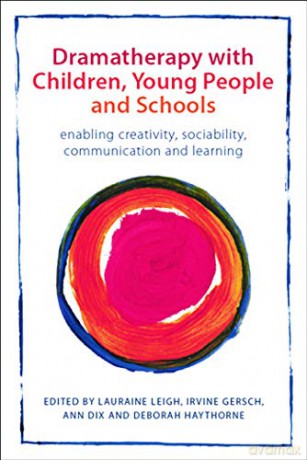 Dramatherapy With Children/Young People - Lauraine Leigh [KSIĄŻKA]