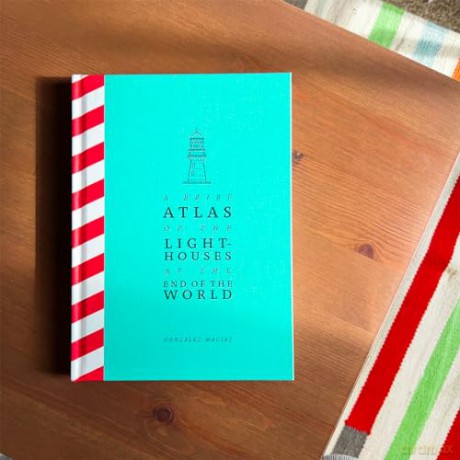 Brief Atlas Of Lighthouses/Of The World - Gonzalez Macias [KSIĄŻKA]
