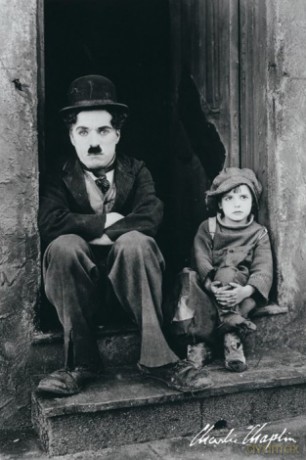 Charlie Chaplin (doorway) [PLAKAT]
