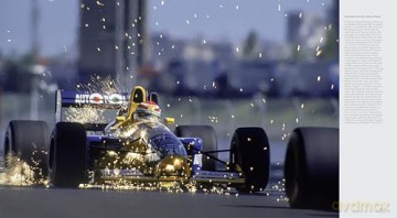 Inside Formula 1 Behind-The-Scenes Photo - Daniel Reinhard [KSIĄŻKA]