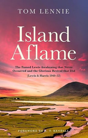 Island Aflame - Tom Lennie [KSIĄŻKA]
