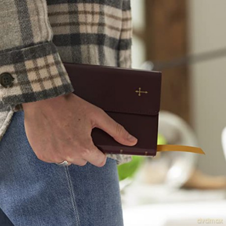 Kjv Holy Bible Compact Reference Bible L [KSIĄŻKA]