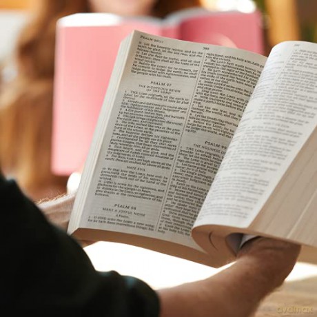 Kjv Holy Bible Larger Print Paperback - Thomas Nelson [KSIĄŻKA]