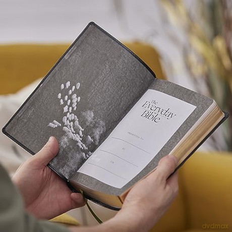 Kjv The Everyday Bible Leathersoft Black [KSIĄŻKA]