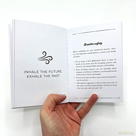 Little Book Of Breathwork - Jo Peters [KSIĄŻKA]