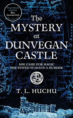 Mystery At Dunvegan Castle - T.L. Huchu [KSIĄŻKA]