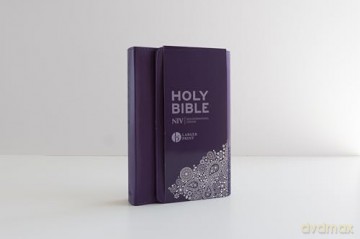 Niv Larger Print Personal Purple Soft-T - Jonathan Call [KSIĄŻKA]