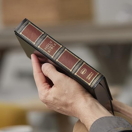 Nkjv Compact Centercolumn Reference Bibl [KSIĄŻKA]