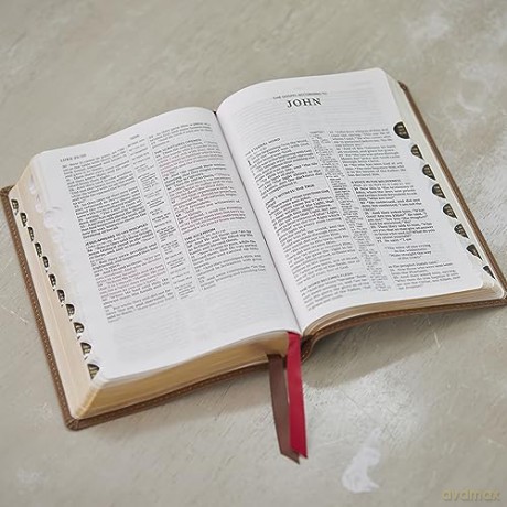 Nkjv Compact Centercolumn Reference Bibl [KSIĄŻKA]