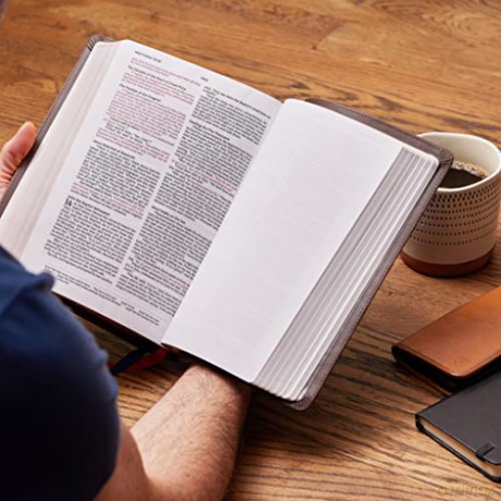 Nkjv Interleaved Bible J Hb [KSIĄŻKA]