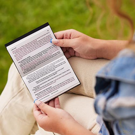 Nkjv Lukeacts Devotional Flipback Editio [KSIĄŻKA]