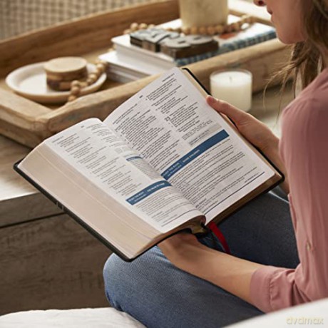 Nkjv Word Study Reference Hb [KSIĄŻKA]