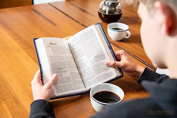 Nlt Premium Gift Bible [KSIĄŻKA]