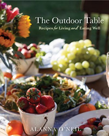 Outdoor Table - Alanna O'neil [KSIĄŻKA]
